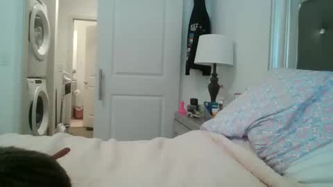 parisbaby2000 online show from 10-23-25, 03:55