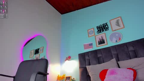 PARIS online show from 01-16-25, 10:44