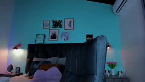 PARIS online show from 03-08-25, 10:34