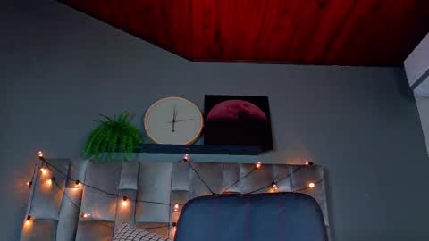 PARIS online show from 03-02-26, 07:54