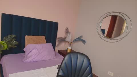 Snapshot of parisgrayy chatting on 05-21-26, 06:59 Paris Gray online show from 05-21-26, 06:59