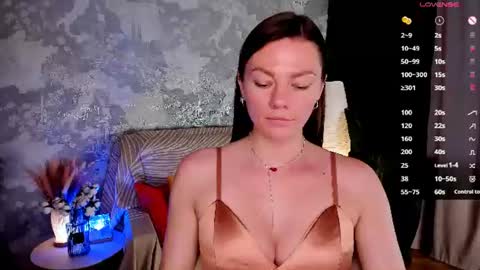 Paris online show from 07-31-26, 08:25