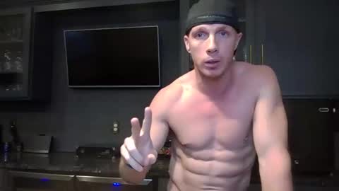Snapshot of parkerflexes chatting on 05-21-26, 01:07 Parker online show from 05-21-26, 01:07