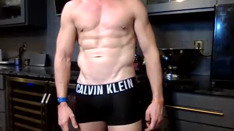 Snapshot of parkerflexes chatting on 06-15-26, 01:02 Parker online show from 06-15-26, 01:02