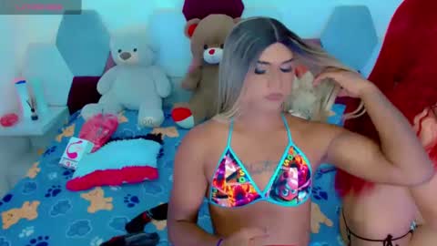 Snapshot of party_duo_trans chatting on 01-22-25, 05:05 sara y cata online show from 01-22-25, 05:05