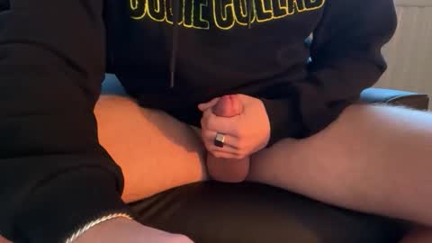 Snapshot of pascal192 chatting on 12-04-25, 02:59 pascal192 online show from 12-04-25, 02:59