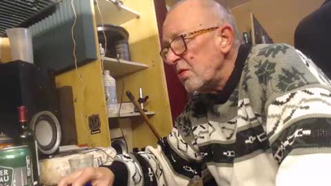 pascal88881 online show from 01-04-25, 05:16