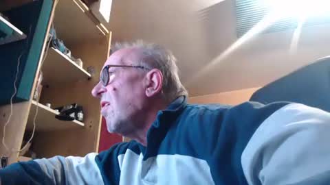 pascal88881 online show from 10-21-25, 11:22
