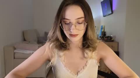 Anna online show from 02-18-26, 09:22