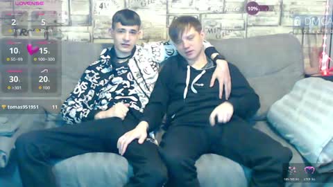 Max tall dark-haired guy with tattoos and Phil blond-haired online show from 04-23-26, 02:13