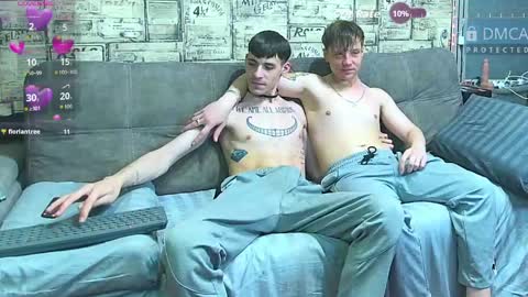 Snapshot of passionate_bonds chatting on 06-02-26, 01:18 Max tall dark-haired guy with tattoos and Phil blond-haired online show from 06-02-26, 01:18