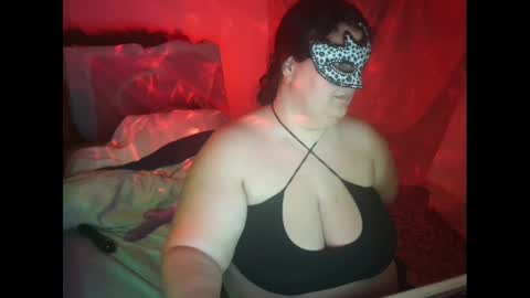 Snapshot of passionduo4 chatting on 02-11-25, 11:22 PassionDuo4 online show from 02-11-25, 11:22