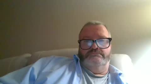 Snapshot of passporttraveler1 chatting on 12-27-24, 01:32 passporttraveler1 online show from 12-27-24, 01:32