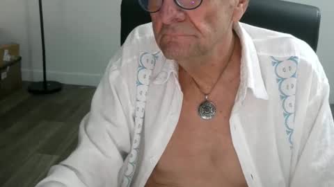 Bob online show from 12-22-25, 02:47