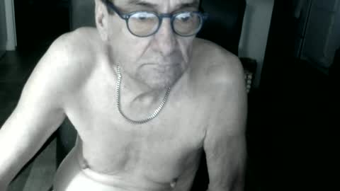 Snapshot of pastelito76 chatting on 06-18-26, 03:05 Bob online show from 06-18-26, 03:05