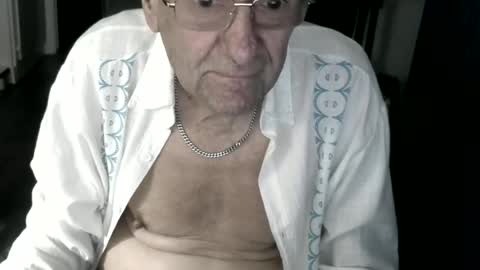 Snapshot of pastelito76 chatting on 06-22-26, 11:02 Bob online show from 06-22-26, 11:02