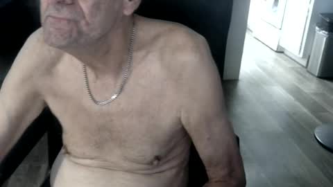 Snapshot of pastelito76 chatting on 07-13-26, 10:12 Bob online show from 07-13-26, 10:12