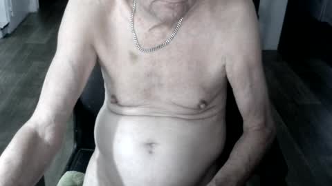 Snapshot of pastelito76 chatting on 07-21-26, 02:41 Bob online show from 07-21-26, 02:41