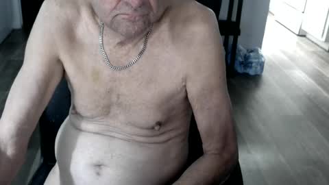 Snapshot of pastelito76 chatting on 07-26-26, 04:14 Bob online show from 07-26-26, 04:14