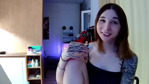 Snapshot of pastyfinley chatting on 07-28-26, 04:39 Milena online show from 07-28-26, 04:39