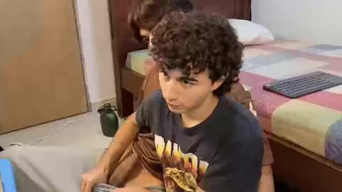 patri_ck_villa online show from 10-17-25, 10:12