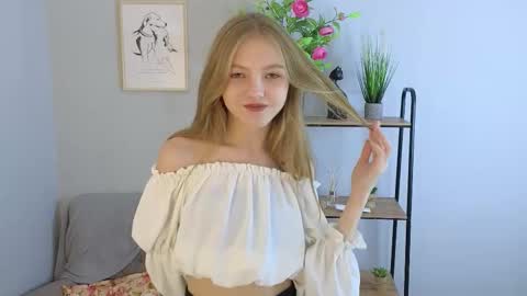 Vicki online show from 09-11-25, 07:08