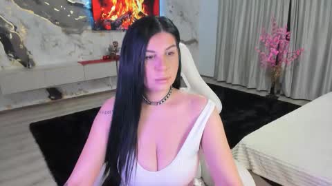 Patricia online show from 11-26-25, 04:24