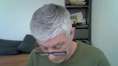 patrick5275 online show from 12-30-24, 01:58