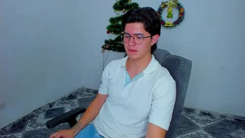 Snapshot of patrik027 chatting on 12-05-24, 03:50 .... online show from 12-05-24, 03:50
