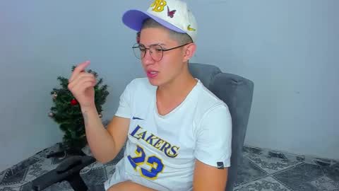 Snapshot of patrik027 chatting on 01-05-25, 07:28 .... online show from 01-05-25, 07:28