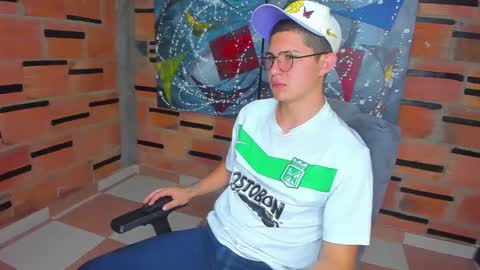 Snapshot of patrik027 chatting on 01-18-25, 03:49 .... online show from 01-18-25, 03:49