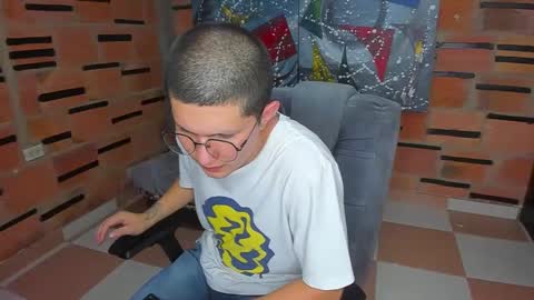 Snapshot of patrik027 chatting on 02-17-25, 11:09 .... online show from 02-17-25, 11:09