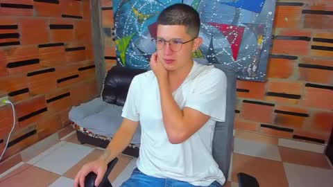 Snapshot of patrik027 chatting on 02-28-25, 12:20 .... online show from 02-28-25, 12:20