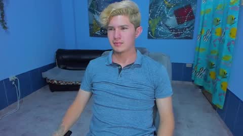 Snapshot of patrik027 chatting on 10-14-25, 07:03 .... online show from 10-14-25, 07:03