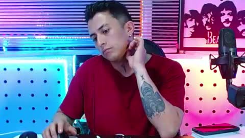 Snapshot of patronsexx chatting on 07-20-26, 10:01 Darko0717 online show from 07-20-26, 10:01