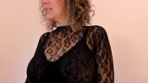 Snapshot of paty_chic chatting on 03-31-26, 03:45 Paty Chic online show from 03-31-26, 03:45