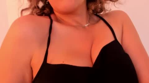 Snapshot of paty_chic chatting on 04-09-26, 02:22 Paty Chic online show from 04-09-26, 02:22