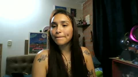Pau online show from 06-15-26, 06:04
