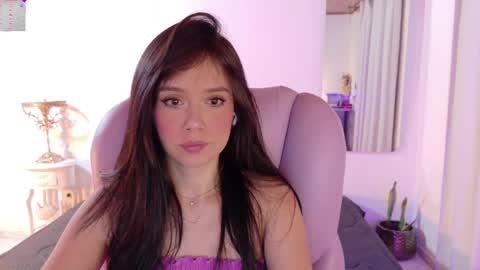 Sofa online show from 04-06-26, 04:32