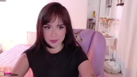 Snapshot of pau_cute chatting on 08-01-26, 04:01 Sofa online show from 08-01-26, 04:01