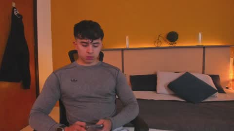 Paul online show from 12-12-24, 02:33