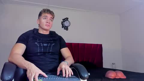 Paull George online show from 09-23-25, 02:09