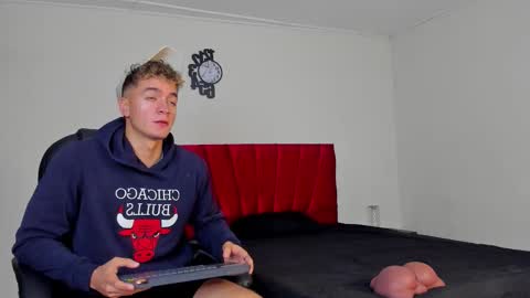 Paull George online show from 10-10-25, 04:50