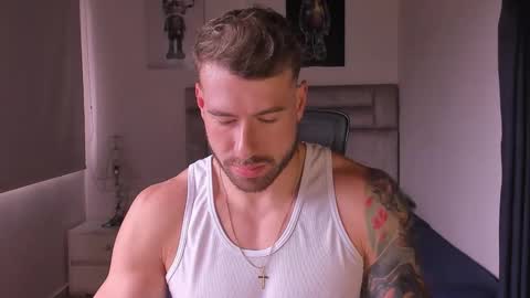 PAUL ROGER online show from 11-23-25, 05:13