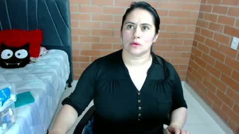 Snapshot of paula__117 chatting on 06-30-26, 10:55 paula__117 online show from 06-30-26, 10:55