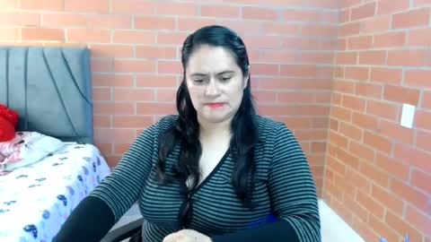 Snapshot of paula__117 chatting on 07-11-26, 08:33 paula__117 online show from 07-11-26, 08:33