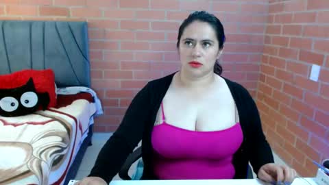 Snapshot of paula__117 chatting on 07-21-26, 08:11 paula__117 online show from 07-21-26, 08:11