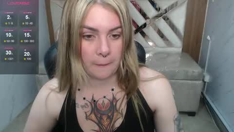 Paula online show from 05-11-26, 12:44