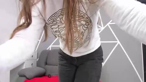 paula_miler1 online show from 01-07-26, 02:08