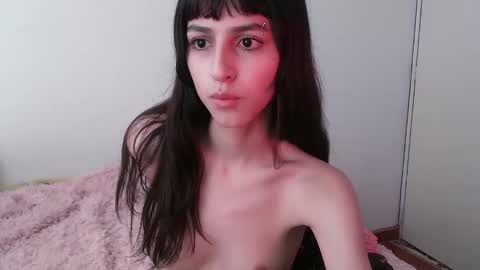 Snapshot of paulainblue chatting on 01-23-25, 02:44   online show from 01-23-25, 02:44